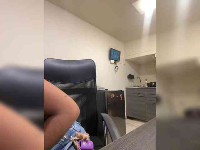 Alyssa-Ray webcam