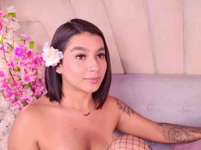 Alyssa-Ray webcam