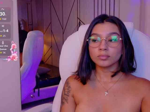 Alyssa-Ray webcam