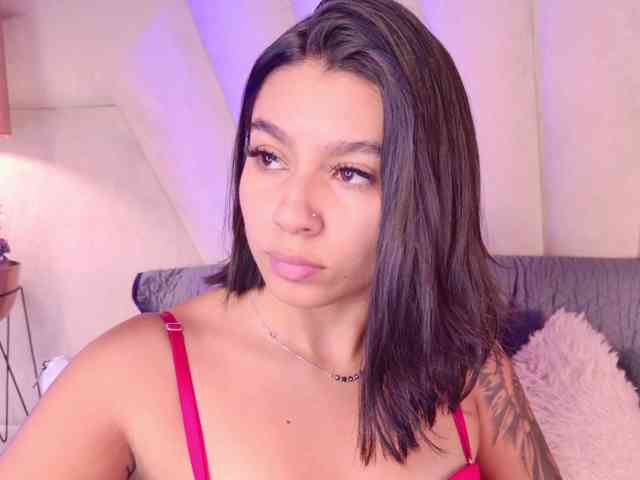 Alyssa-Ray webcam