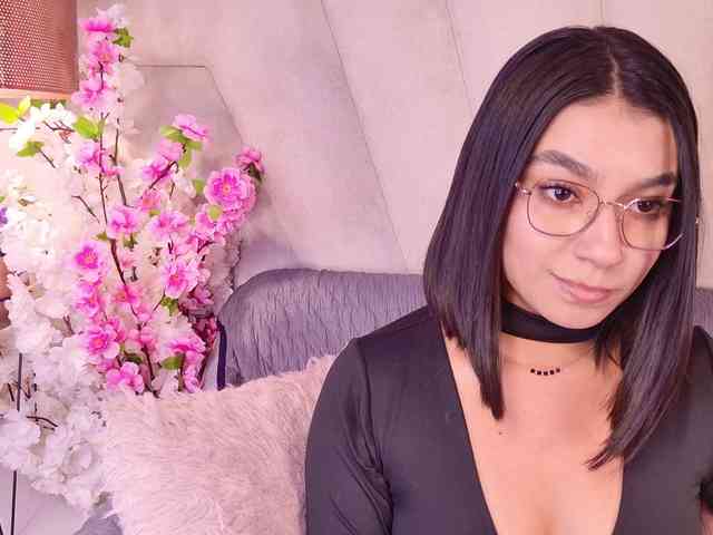 Alyssa-Ray webcam