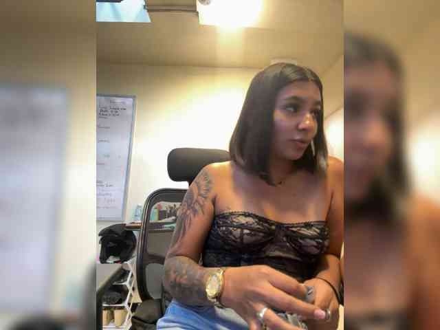 Alyssa-Ray webcam