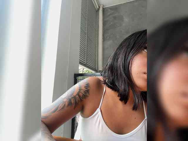 Alyssa-Ray webcam