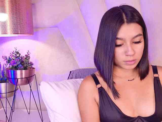 Alyssa-Ray webcam