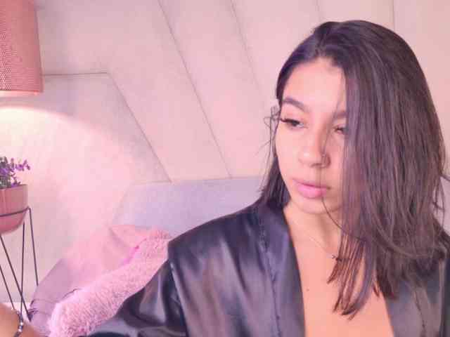 Alyssa-Ray webcam