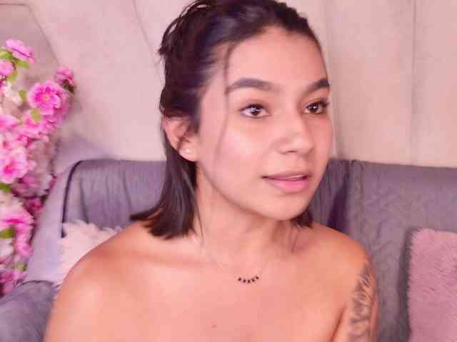 Alyssa-Ray webcam