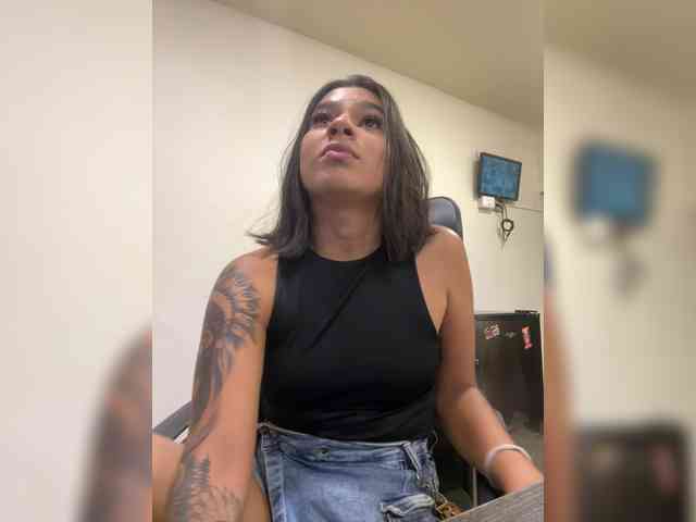 Alyssa-Ray webcam