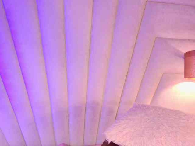 Alyssa-Ray webcam