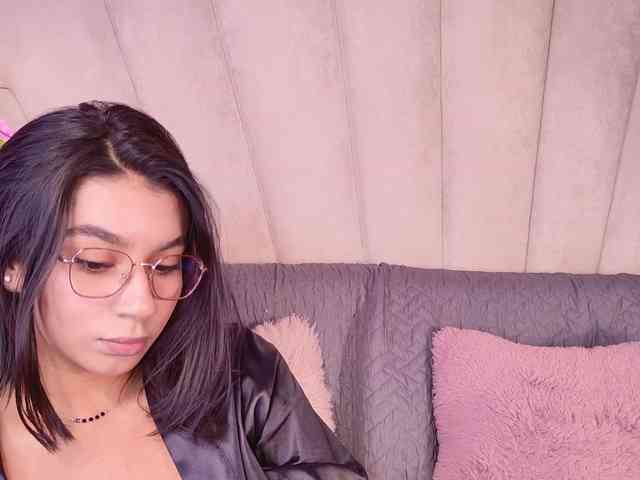 Alyssa-Ray webcam