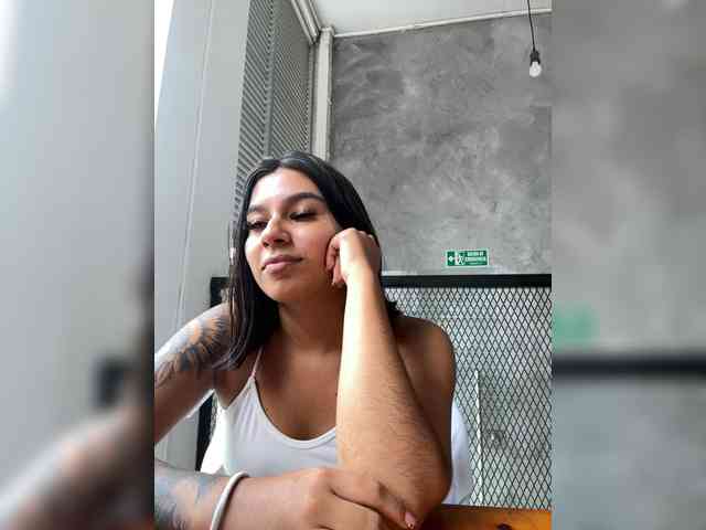 Alyssa-Ray webcam
