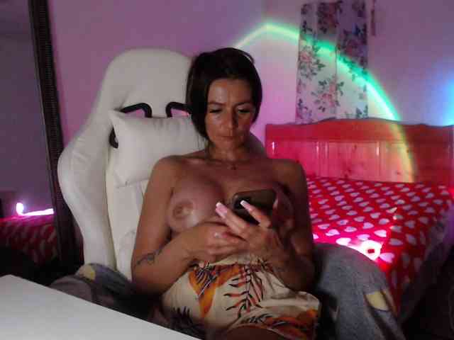 MissyDior webcam