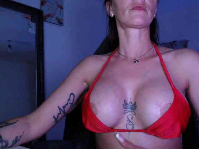 MissyDior webcam