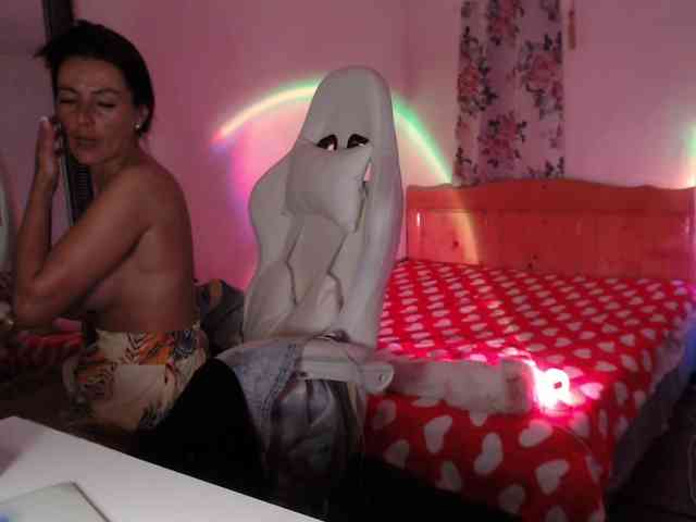 MissyDior webcam