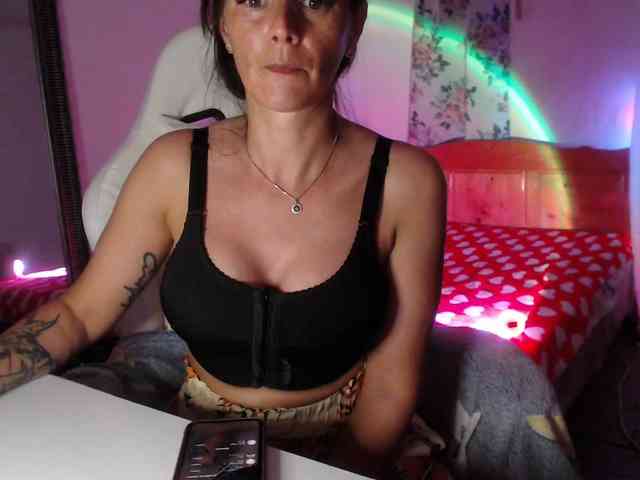 MissyDior webcam
