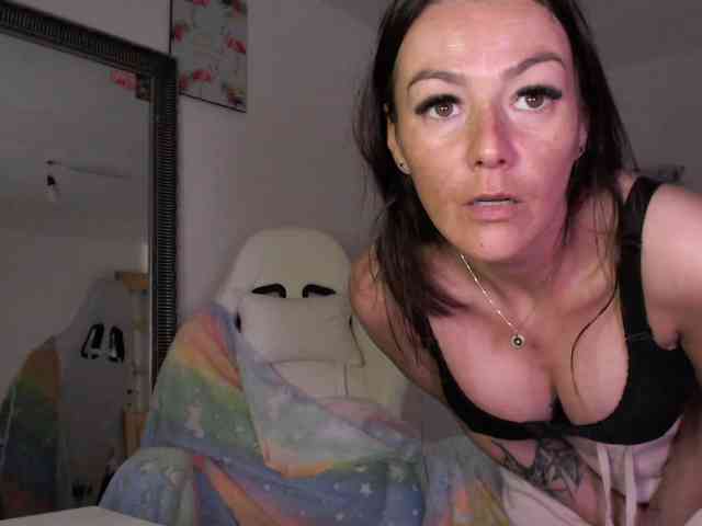 MissyDior webcam