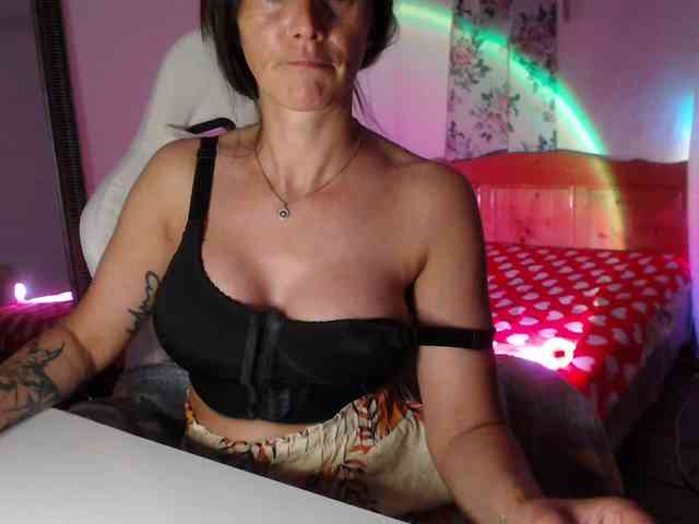MissyDior webcam