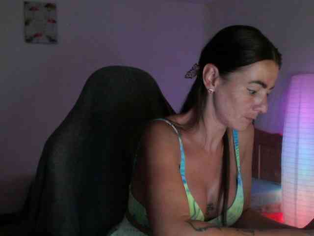 MissyDior webcam