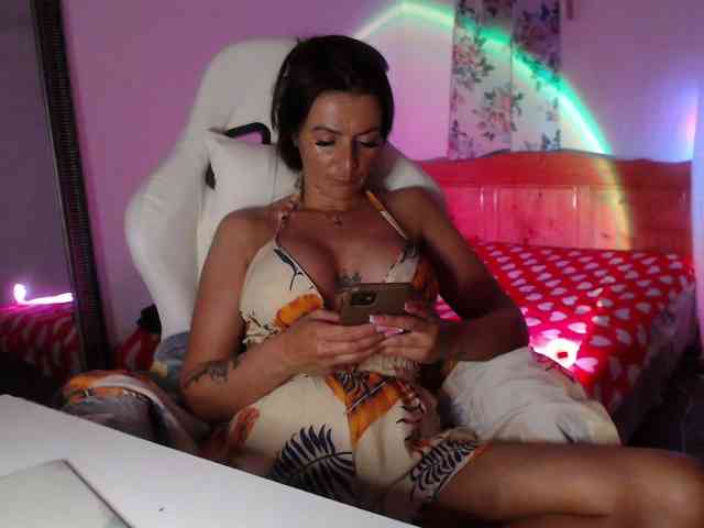 MissyDior webcam