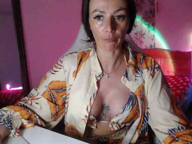 MissyDior webcam
