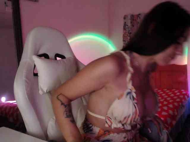 MissyDior webcam