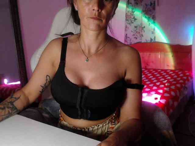 MissyDior webcam