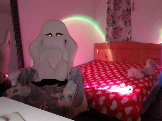 MissyDior webcam