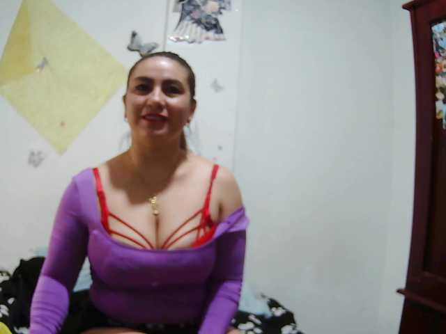 Addystuart- live cam on BongaCams