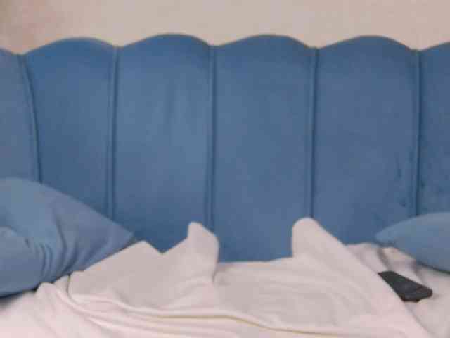 PeachyPixiee