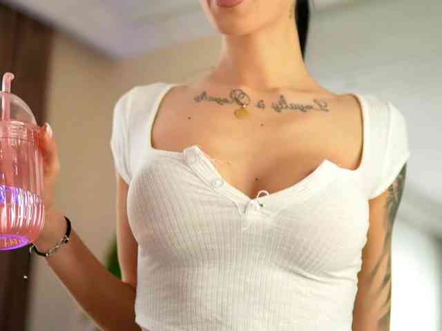 live nude web cam EvaAmanti