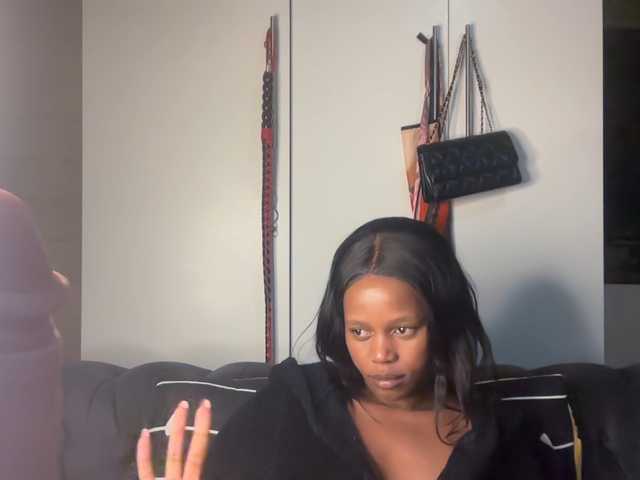 SexyBaddie live cam on BongaCams