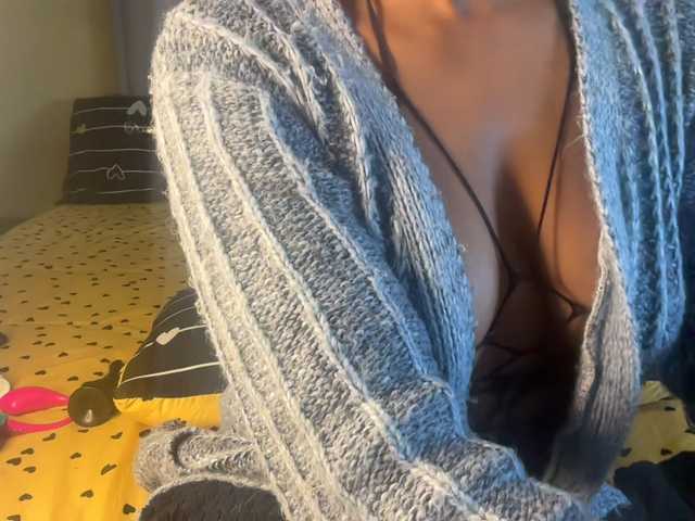 SexyBaddie live cam on BongaCams