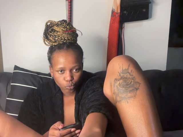 SexyBaddie live cam on BongaCams