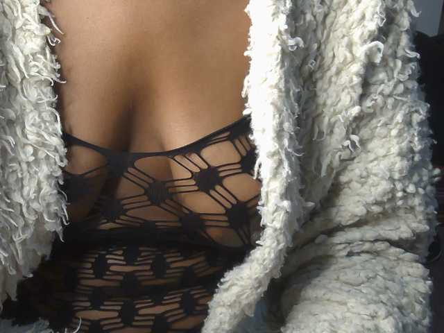 SexyBaddie live cam on BongaCams