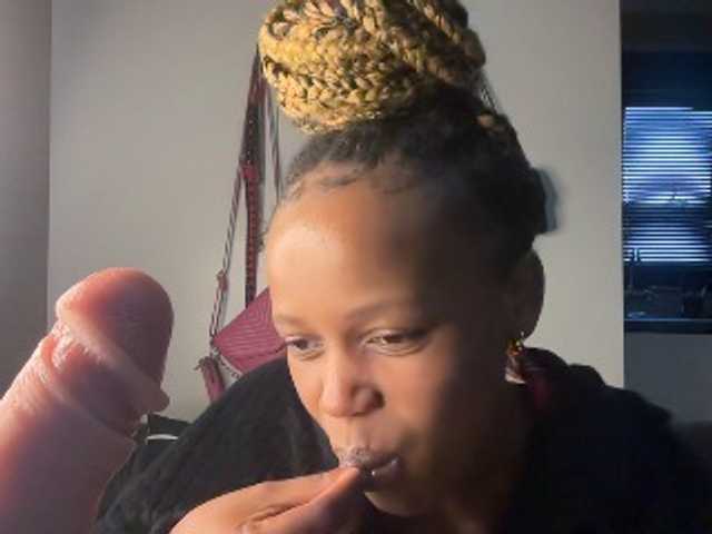 SexyBaddie live cam on BongaCams