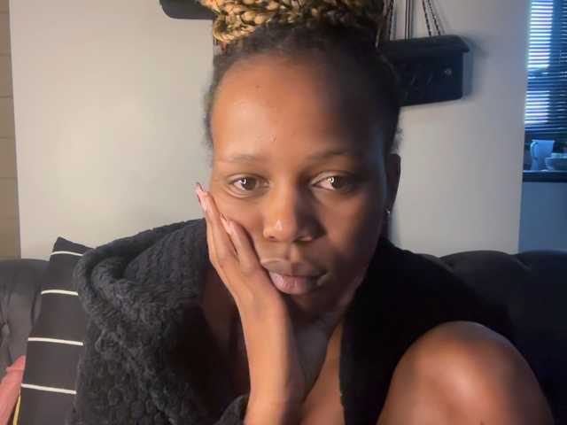 SexyBaddie live cam on BongaCams