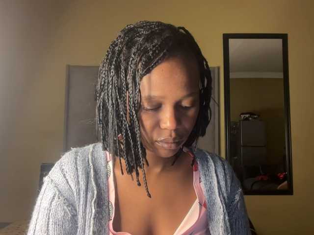 SexyBaddie live cam on BongaCams