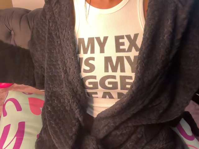 SexyBaddie live cam on BongaCams