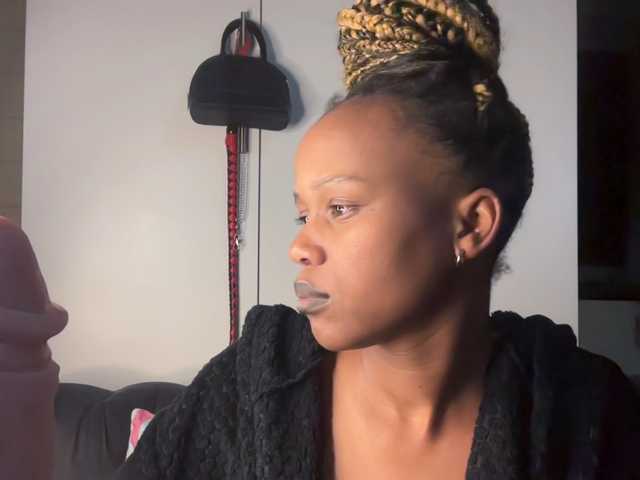 SexyBaddie live cam on BongaCams