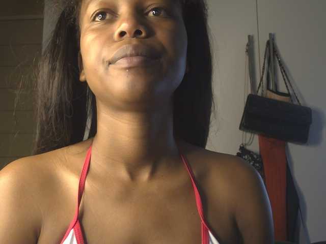 SexyBaddie live cam on BongaCams