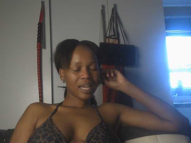 SexyBaddie live cam on BongaCams