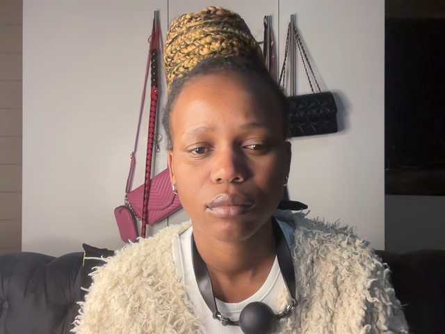 SexyBaddie live cam on BongaCams