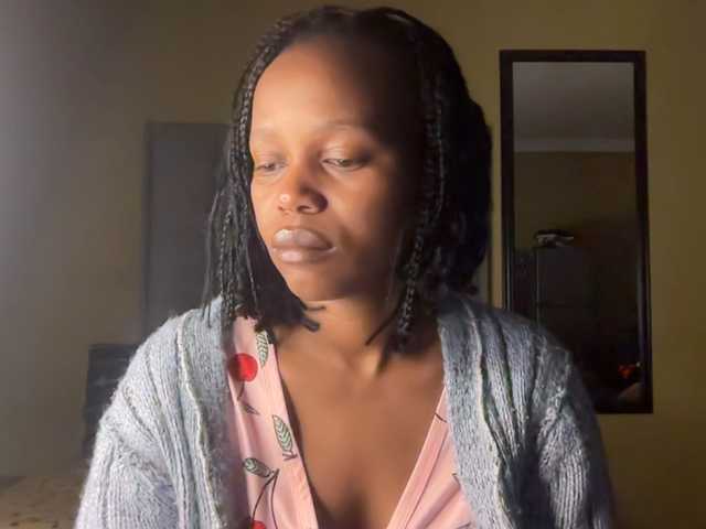SexyBaddie live cam on BongaCams