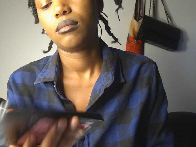 SexyBaddie live cam on BongaCams