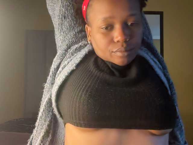 SexyBaddie live cam on BongaCams