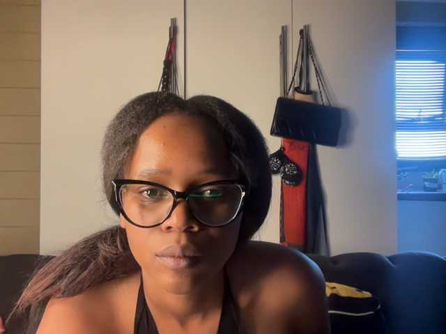 SexyBaddie live cam on BongaCams