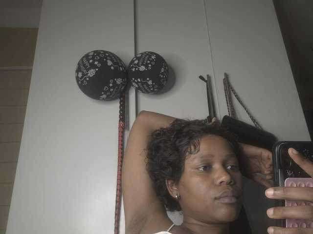 SexyBaddie live cam on BongaCams