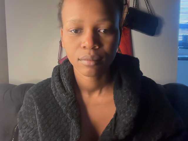 SexyBaddie live cam on BongaCams