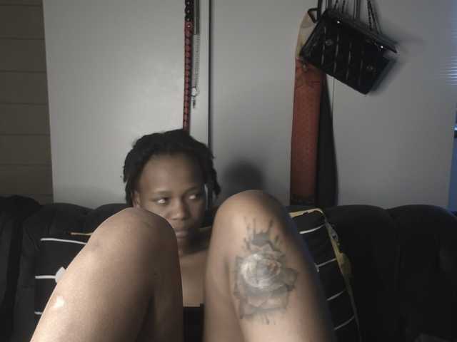 SexyBaddie live cam on BongaCams