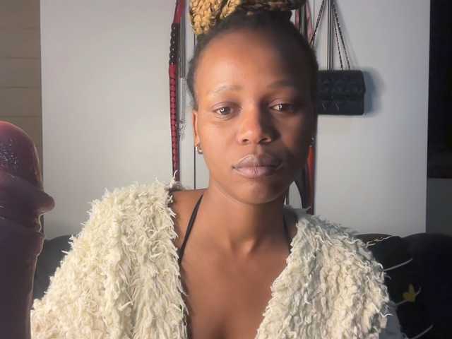 SexyBaddie live cam on BongaCams