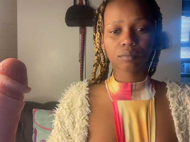 SexyBaddie live cam on BongaCams